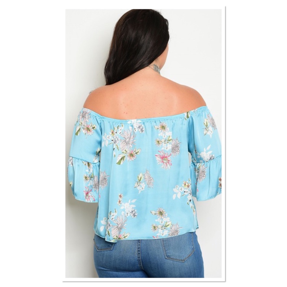 πHPπPLUS SIZE FLORAL TOP - Picture 2 of 4